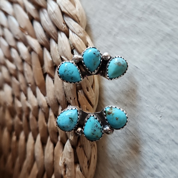 NWOT Native American Navajo Handmade Turquoise & Sterling Cluster Earrings 🩵🩶 - Picture 2 of 9
